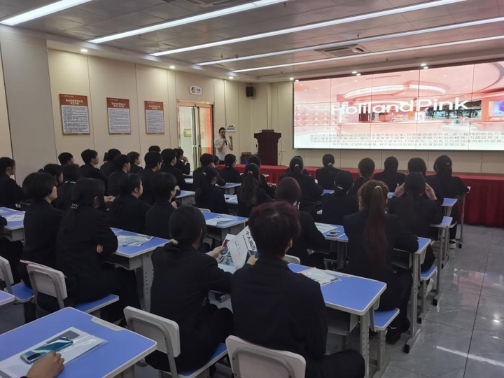 長沙新東方烹飪學(xué)校西點專業(yè)專場招聘會圓滿落幕